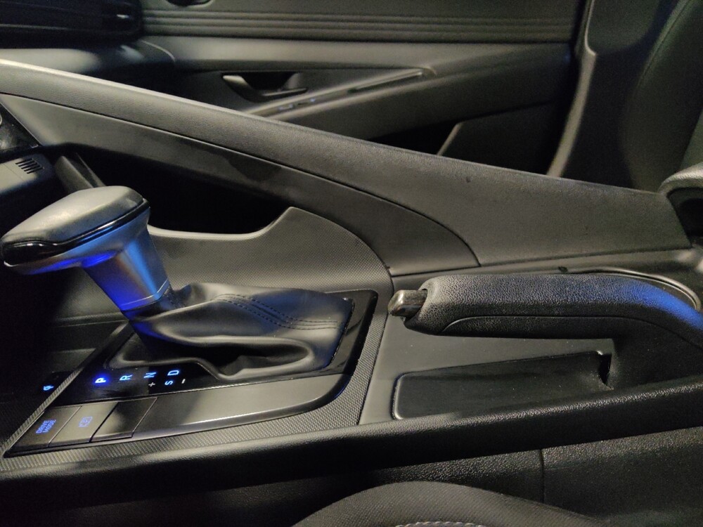 2025 Hyundai Elantra in Phoenix, AZ 85022 - 18140209 26