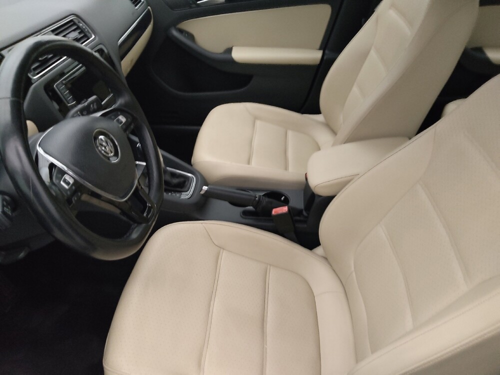 2017 Volkswagen Jetta in Lakeland, FL 33815 - 18140213 17