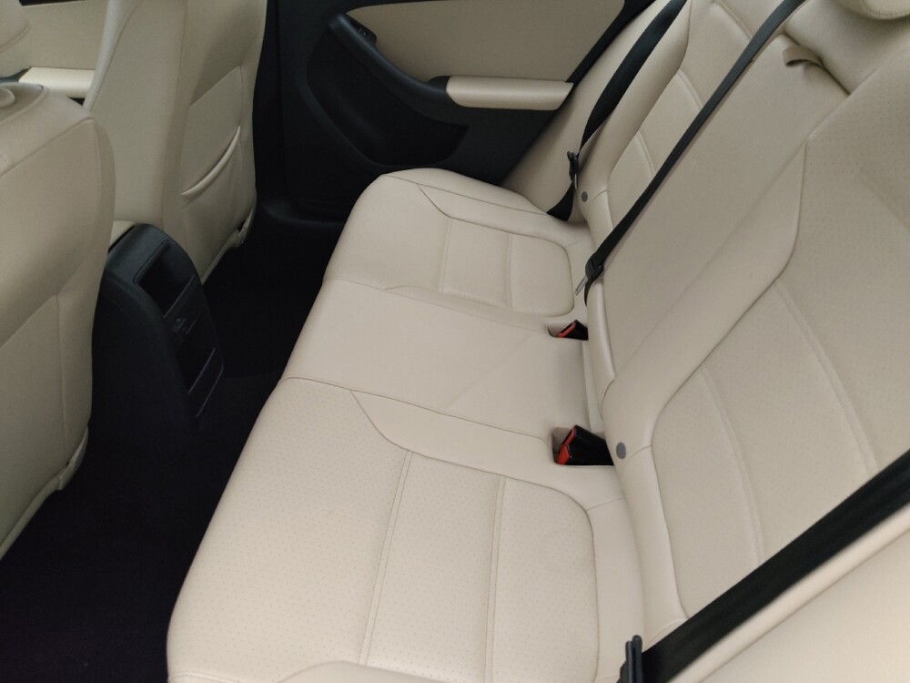 2017 Volkswagen Jetta in Lakeland, FL 33815 - 18140213 18