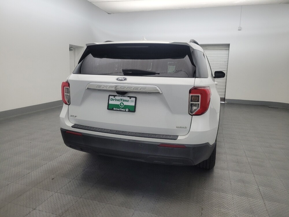 2020 Ford Explorer in Glendale, AZ 85301 - 18140218 7
