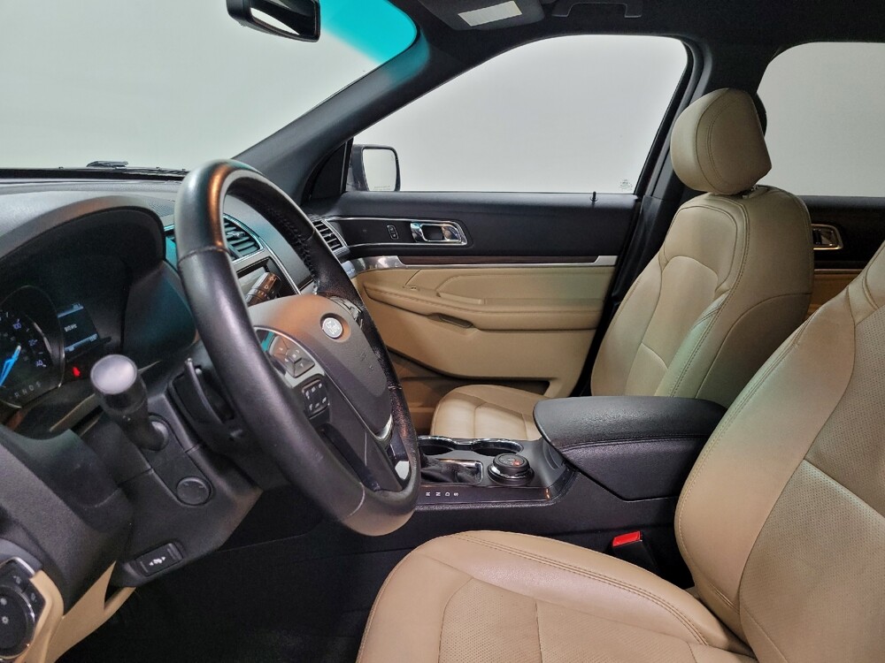 2016 Ford Explorer in Langhorne, PA 19047 - 18140243 17