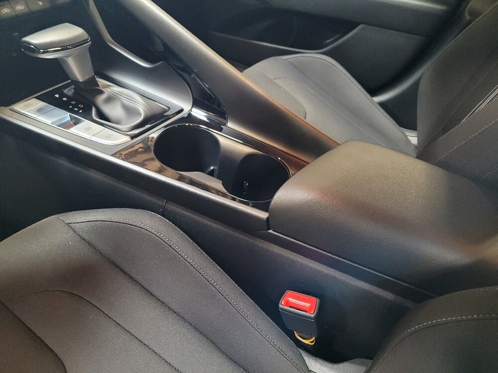 2025 Hyundai Elantra in Torrance, CA 90504 - 18140252 26