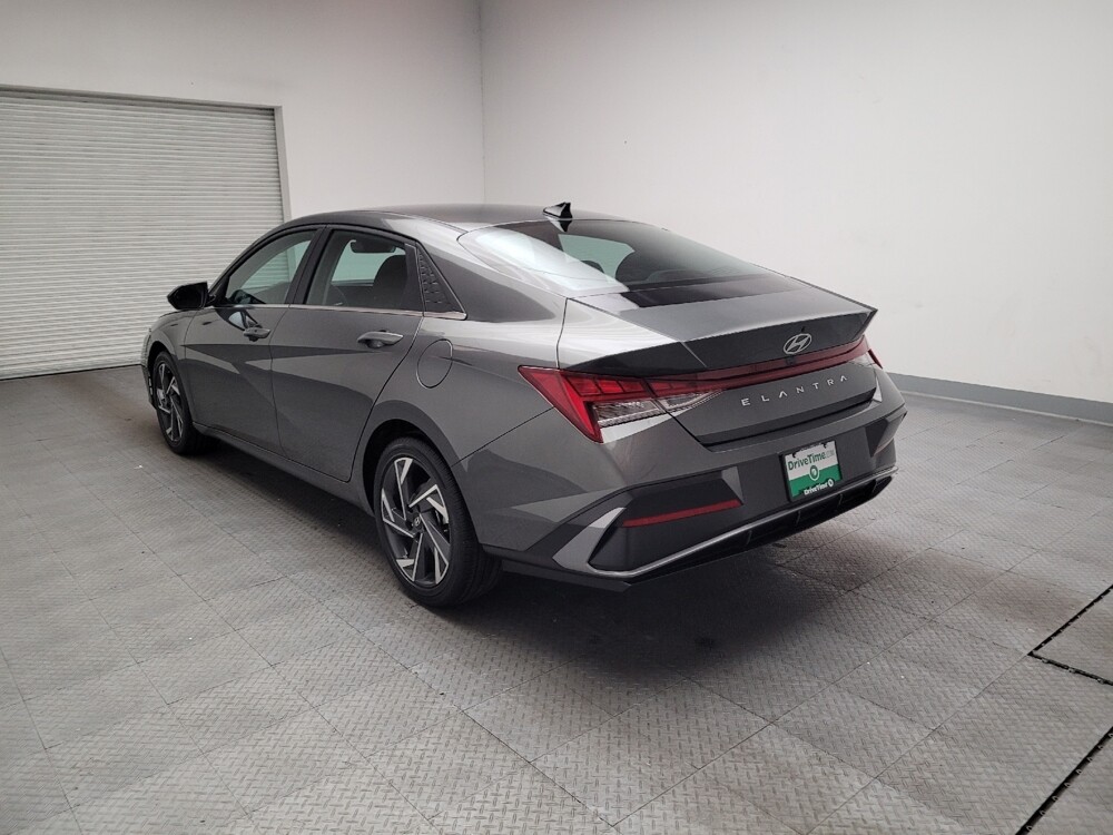 2025 Hyundai Elantra in Torrance, CA 90504 - 18140252 5