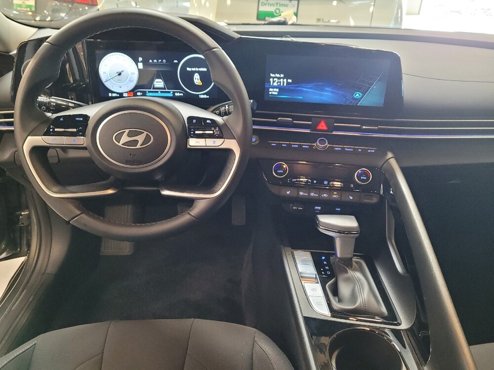 2025 Hyundai Elantra in Torrance, CA 90504 - 18140252 22