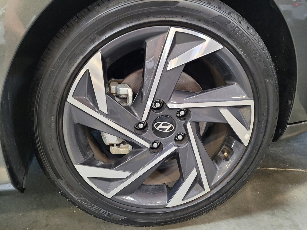 2025 Hyundai Elantra in Torrance, CA 90504 - 18140252 31