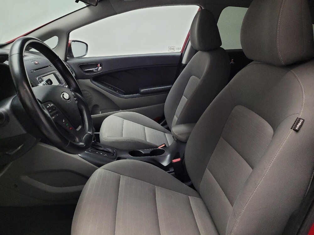 2016 Kia Forte in Torrance, CA 90504 - 18140253 17