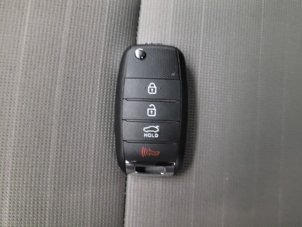 2016 Kia Forte in Torrance, CA 90504 - 18140253 32