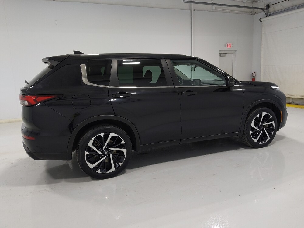 2022 Mitsubishi Outlander in Columbus, OH 43231 - 18140255 10