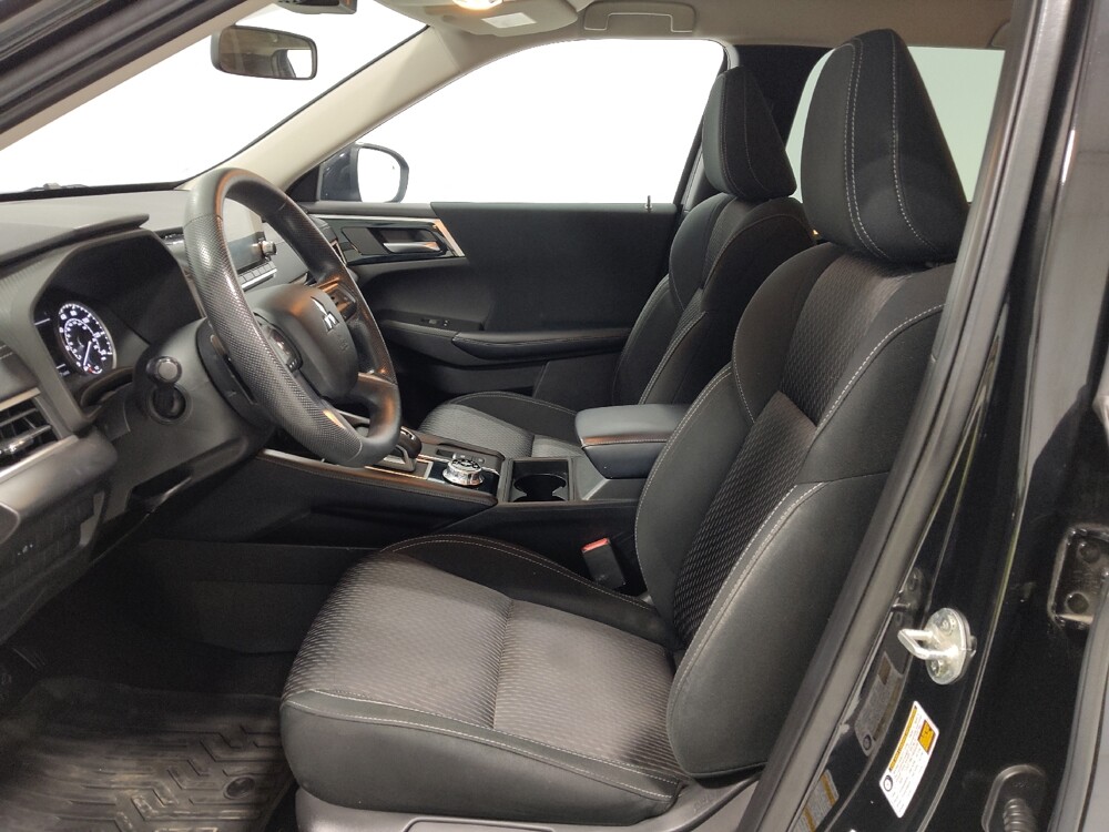 2022 Mitsubishi Outlander in Columbus, OH 43231 - 18140255 17