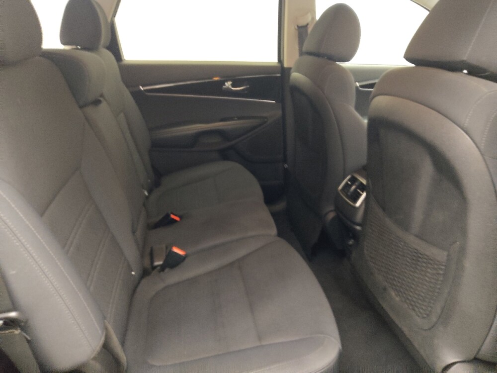 2019 Kia Sorento in Jacksonville, FL 32225 - 18140262 19