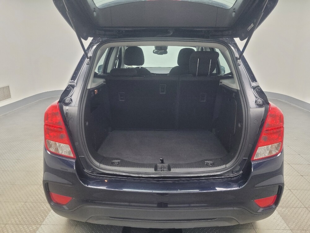 2021 Chevrolet Trax in Indianapolis, IN 46219 - 18140266 29