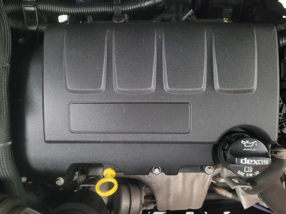 2021 Chevrolet Trax in Indianapolis, IN 46219 - 18140266 30