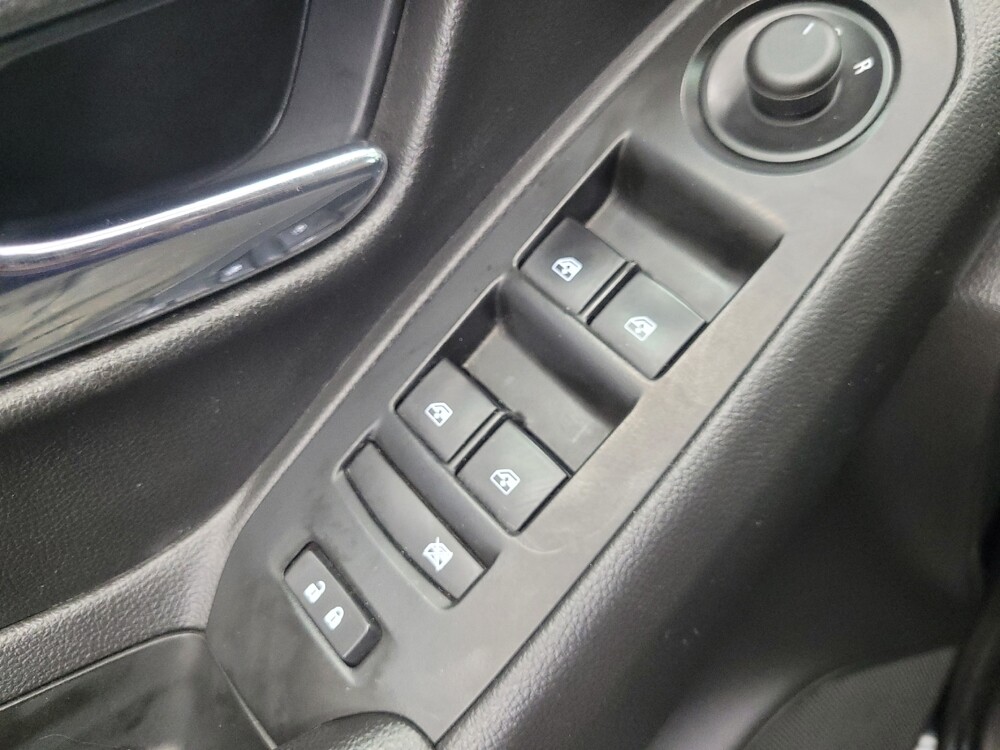2021 Chevrolet Trax in Indianapolis, IN 46219 - 18140266 27