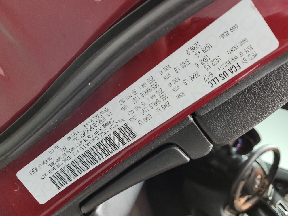 2017 Jeep Grand Cherokee in Taylor, MI 48180 - 18140272 33
