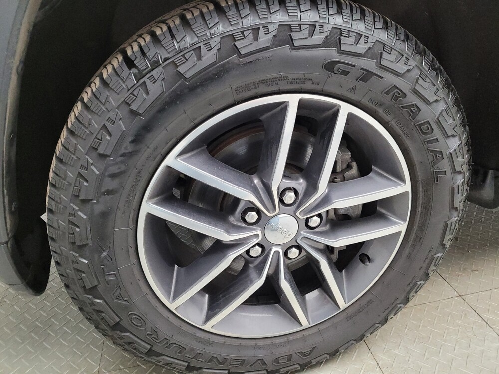 2017 Jeep Grand Cherokee in Taylor, MI 48180 - 18140272 31