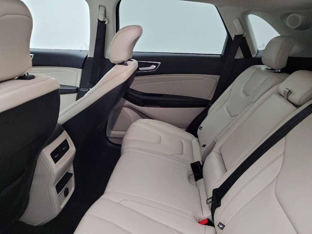 2018 Ford Edge in Columbus, OH 43228 - 18140286 3