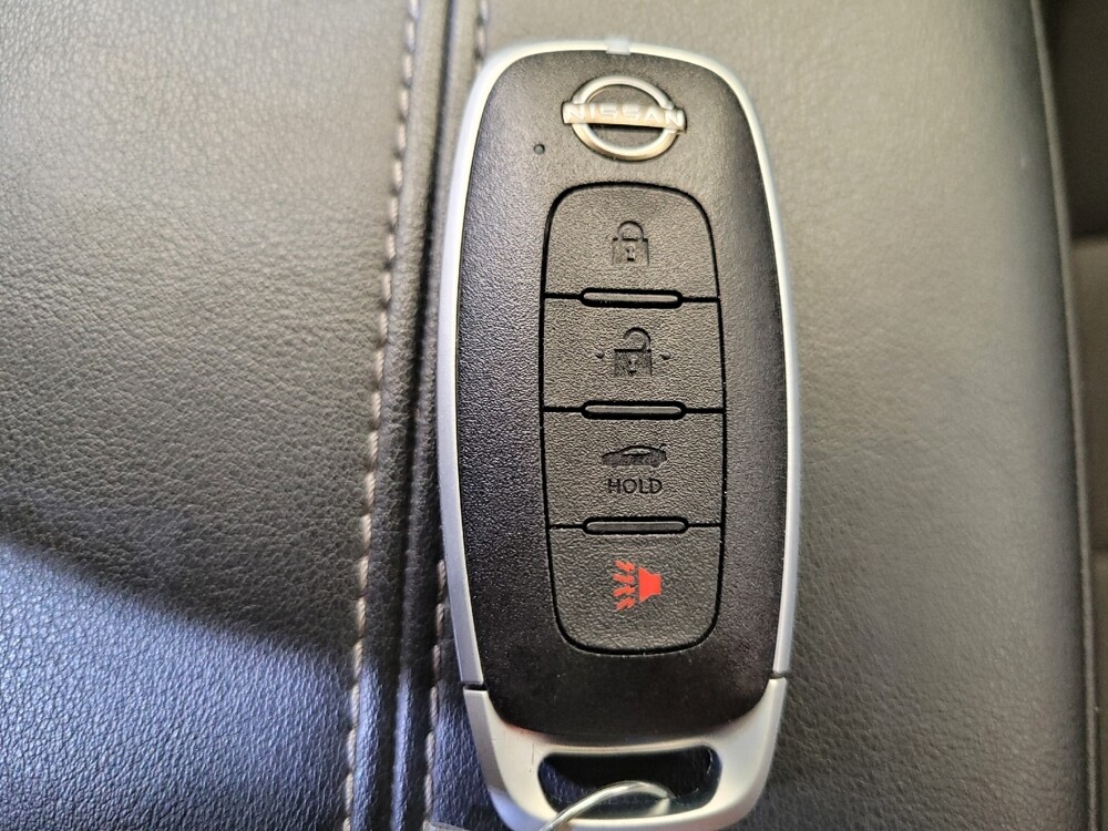 2025 Nissan Sentra in Toledo, OH 43617 - 18140289 32