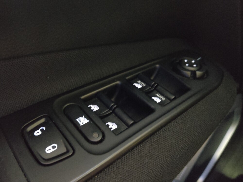 2020 Jeep Renegade in Knoxville, TN 37923 - 18140297 27