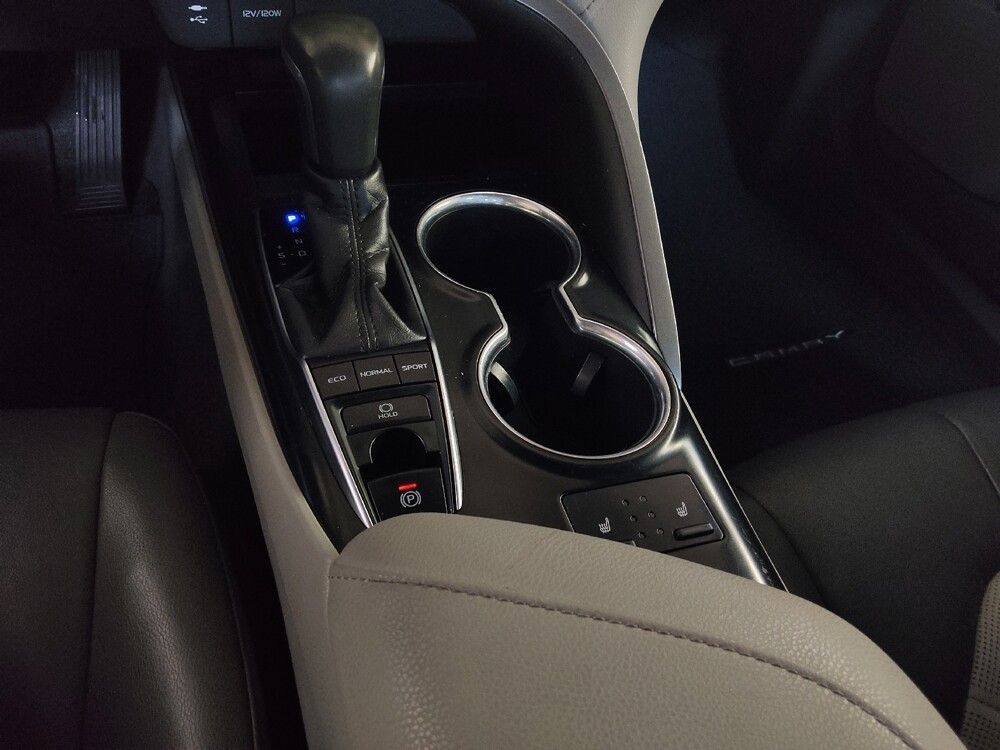 2018 Toyota Camry in Macon, GA 31210 - 18140299 26
