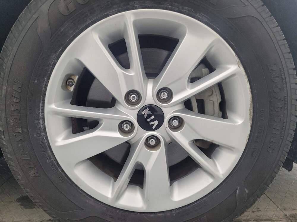 2018 Kia Optima in Tallahassee, FL 32304 - 18140301 31