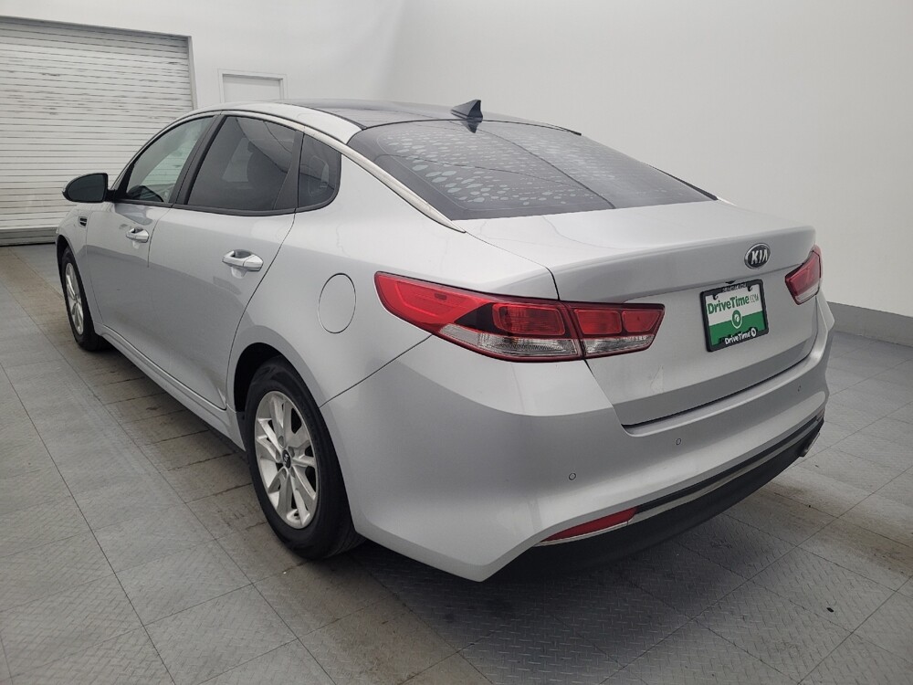 2018 Kia Optima in Tallahassee, FL 32304 - 18140301 5