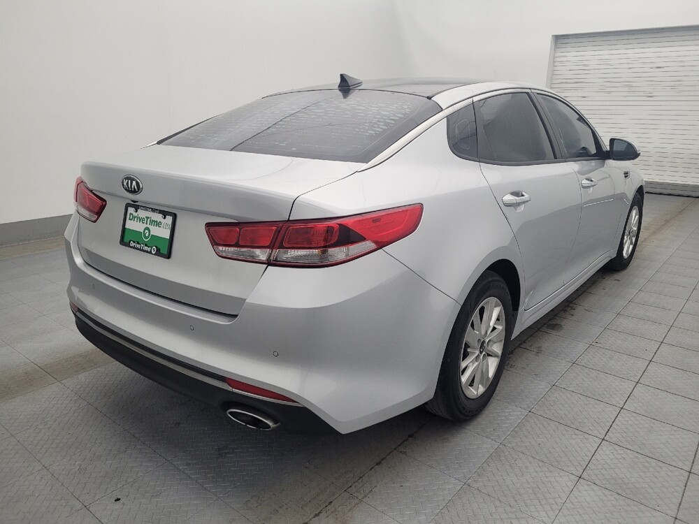 2018 Kia Optima in Tallahassee, FL 32304 - 18140301 9
