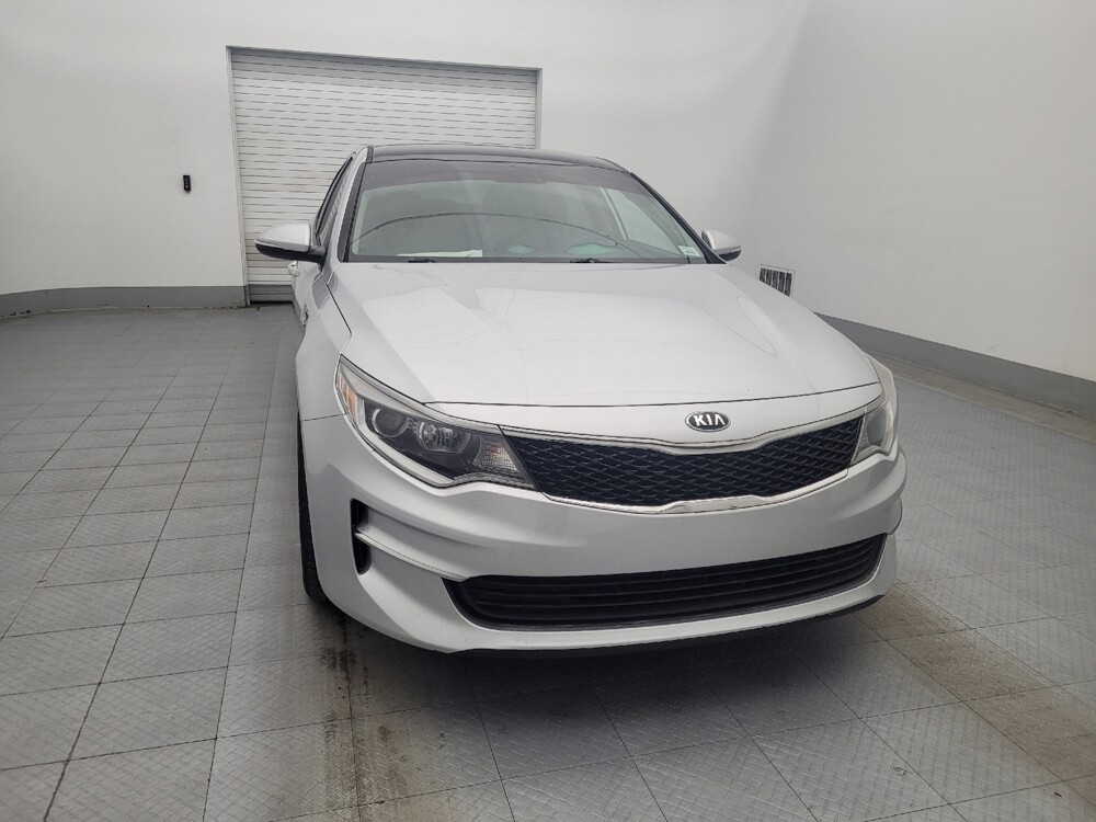 2018 Kia Optima in Tallahassee, FL 32304 - 18140301 14
