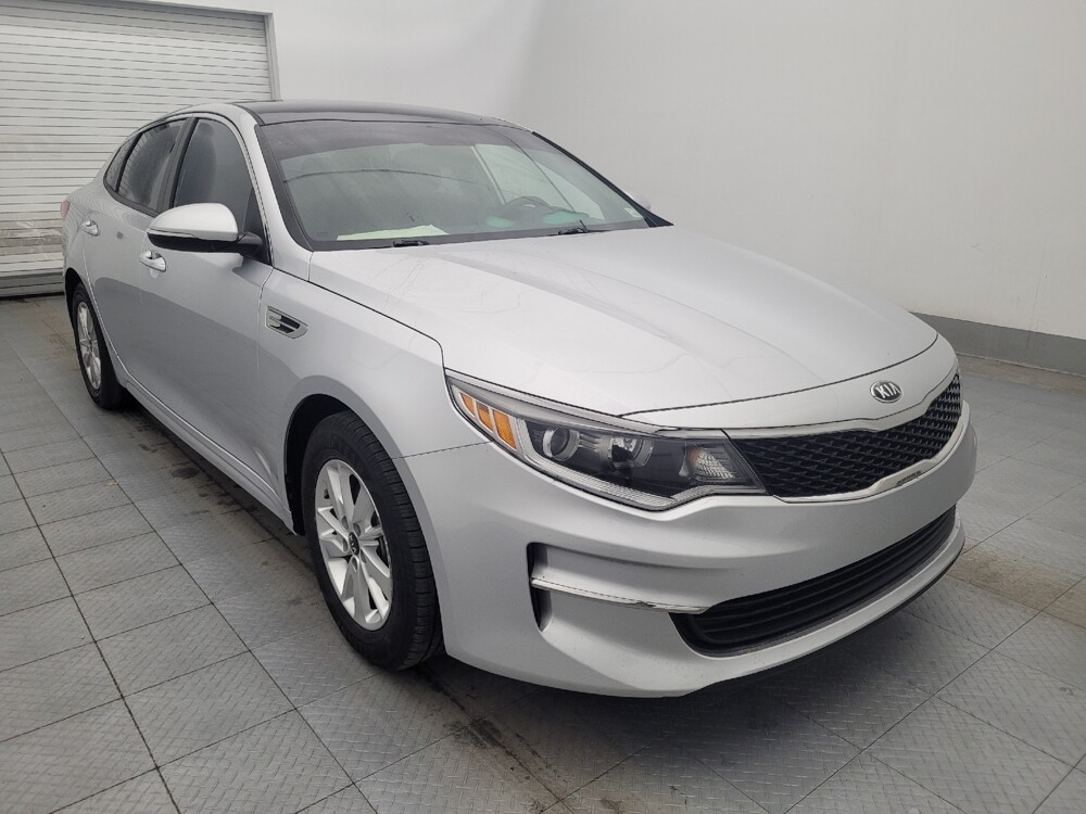 2018 Kia Optima in Tallahassee, FL 32304 - 18140301 13