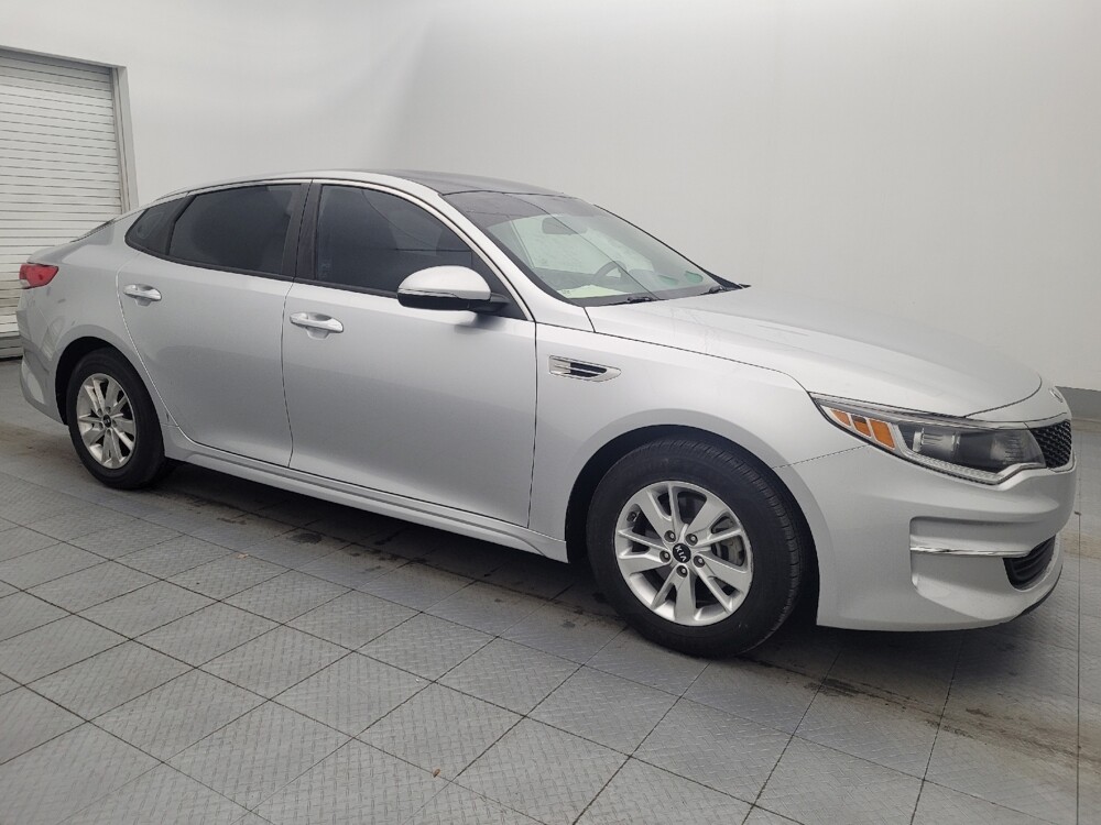 2018 Kia Optima in Tallahassee, FL 32304 - 18140301 11