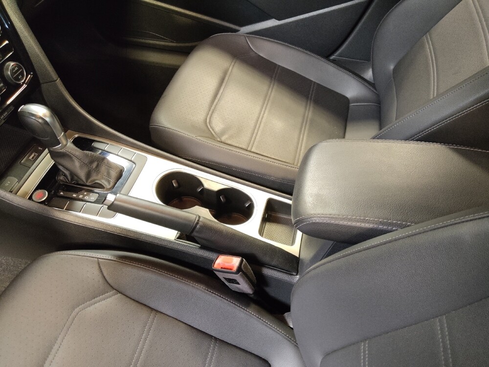 2020 Volkswagen Passat in Tallahassee, FL 32304 - 18140302 26