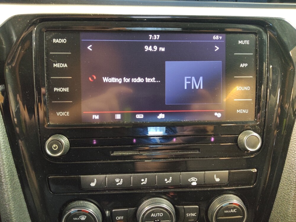 2020 Volkswagen Passat in Tallahassee, FL 32304 - 18140302 25