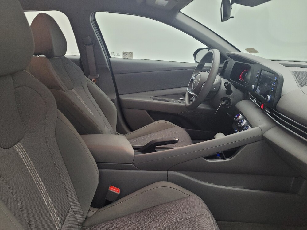 2024 Hyundai Elantra in Toledo, OH 43617 - 18140307 21