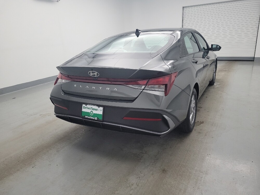 2024 Hyundai Elantra in Toledo, OH 43617 - 18140307 7