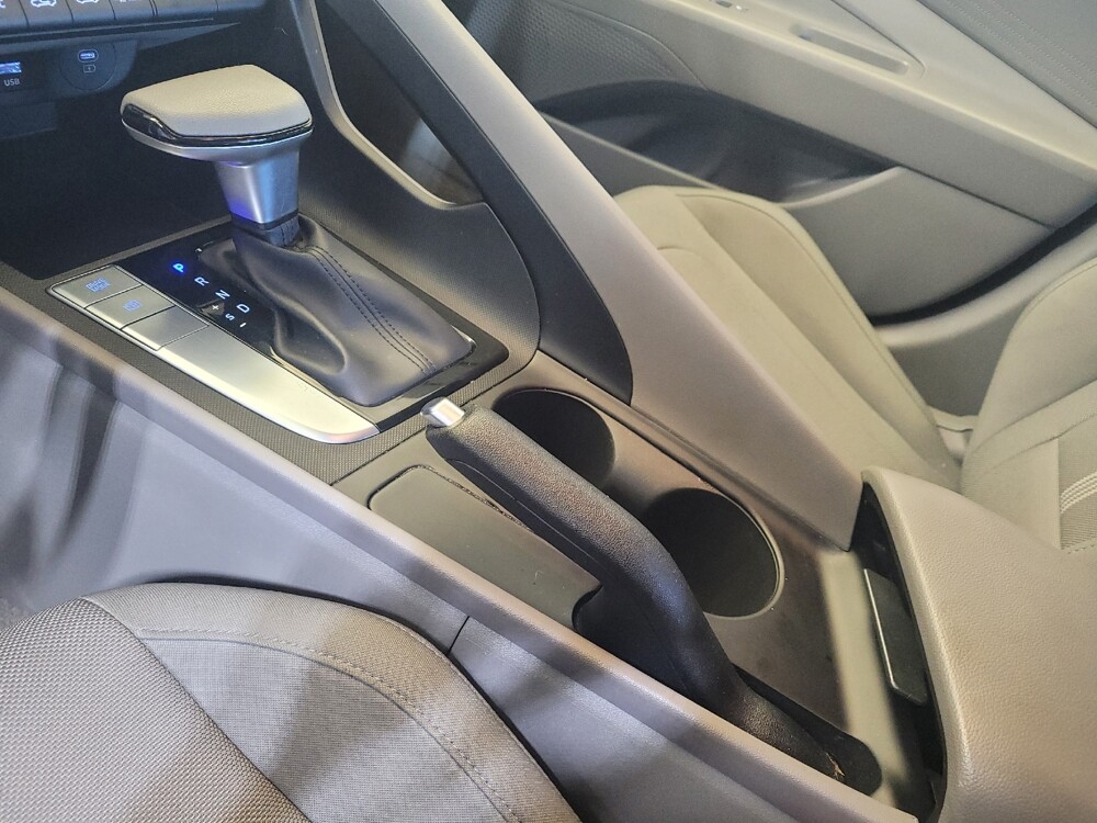 2024 Hyundai Elantra in Toledo, OH 43617 - 18140307 26