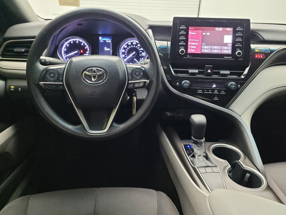2022 Toyota Camry in Miamisburg, OH 45342 - 18140309 22