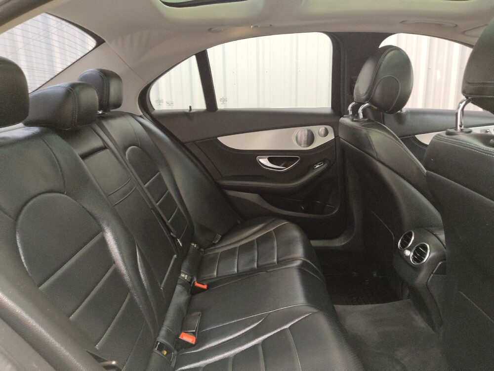 2016 Mercedes-Benz C 300 in Cincinnati, OH 45255 - 18140315 19