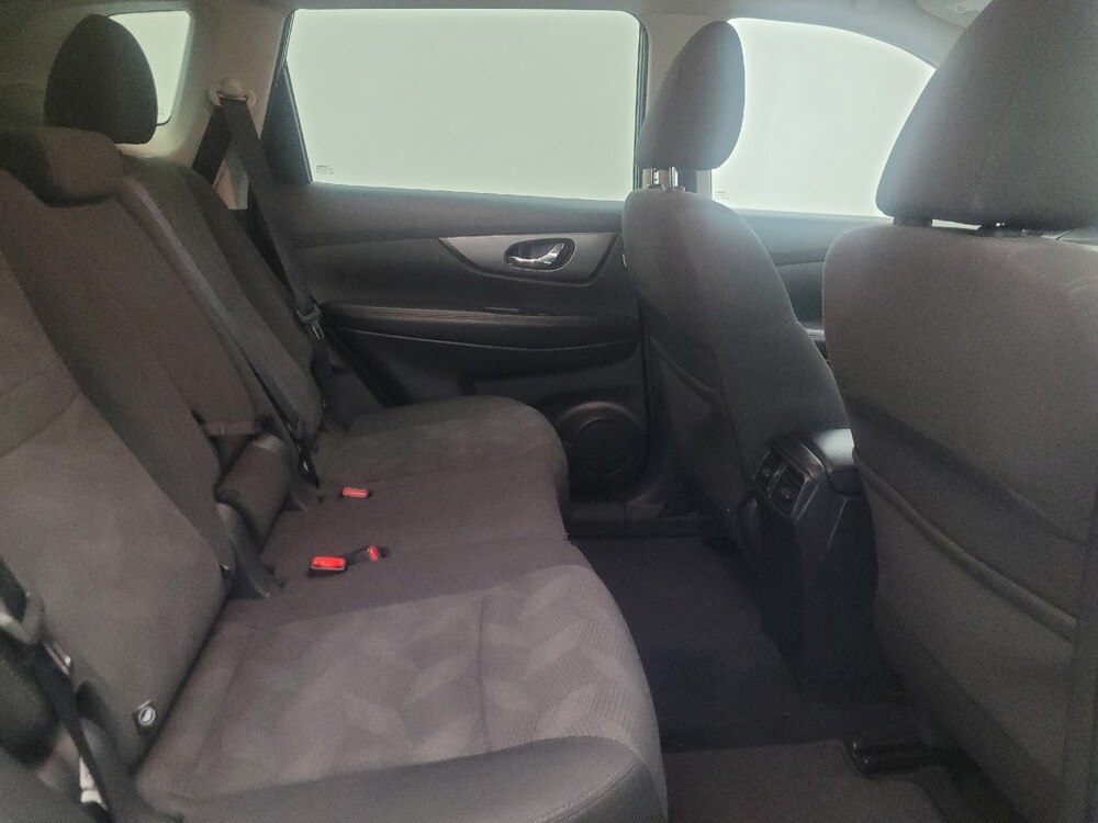 2016 Nissan Rogue in Glendale, AZ 85301 - 18140319 19