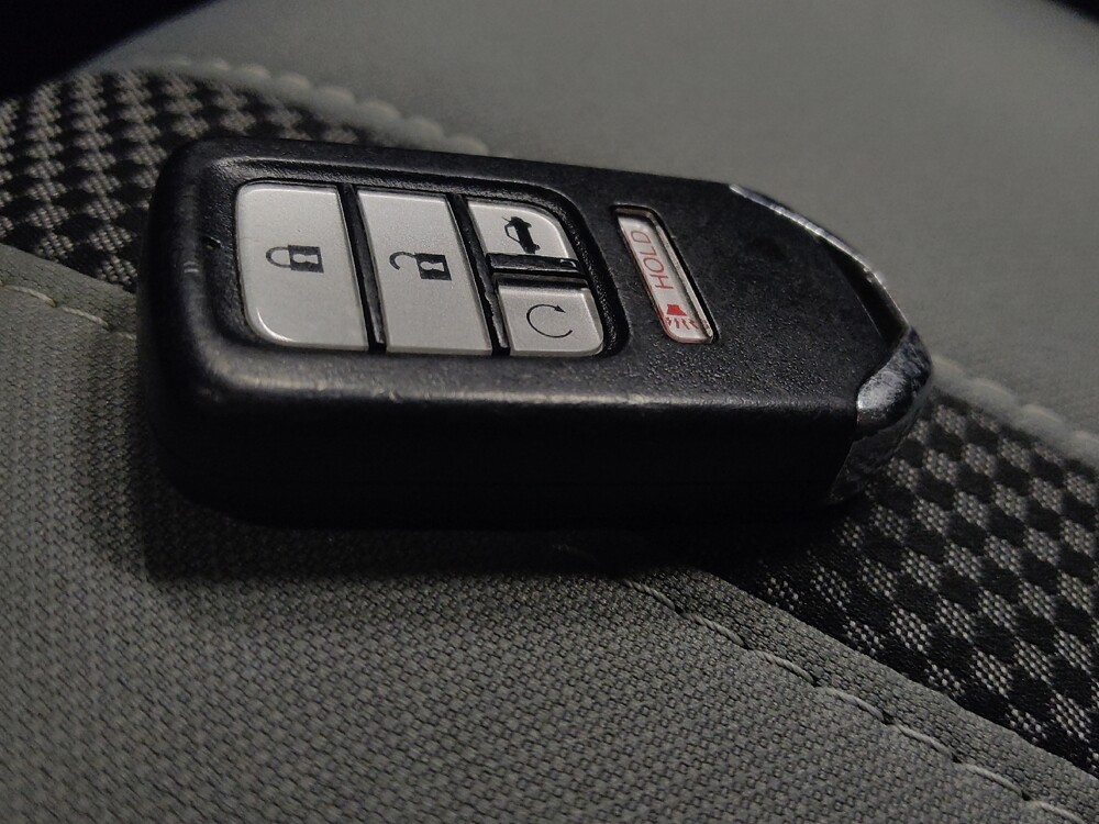 2019 Honda Civic in Glendale, AZ 85301 - 18140339 32