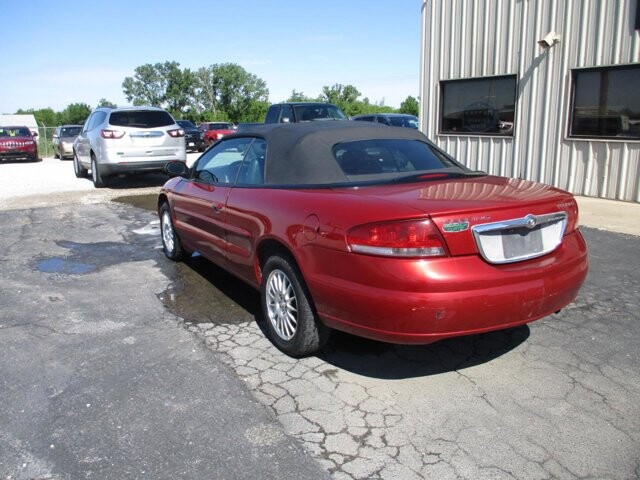 2004 Chrysler Sebring in Oak Grove, MO 64075 - 18140340 7