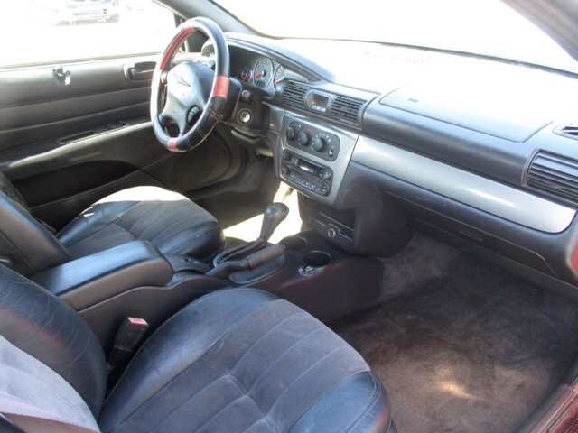 2004 Chrysler Sebring in Oak Grove, MO 64075 - 18140340 10