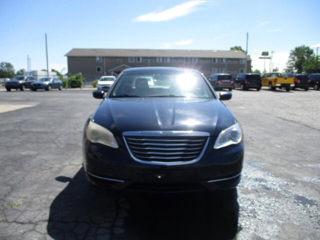2014 Chrysler 200 in Oak Grove, MO 64075 - 18140341 2
