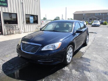 2014 Chrysler 200 in Oak Grove, MO 64075