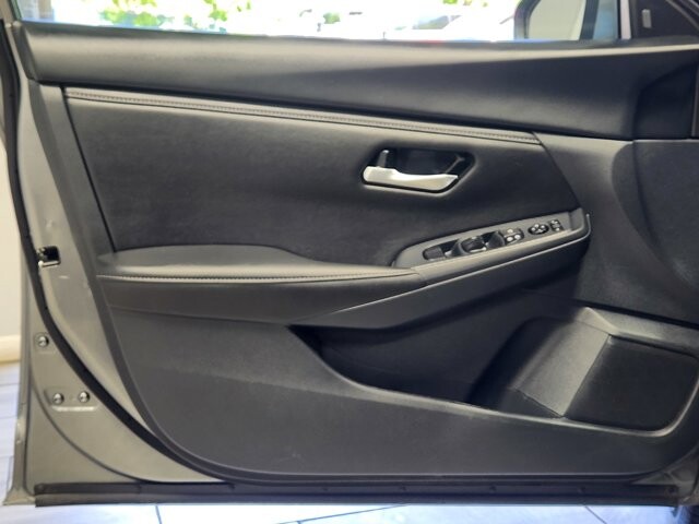 2025 Nissan Sentra in Cinnaminson, NJ 08077 - 18140343 10