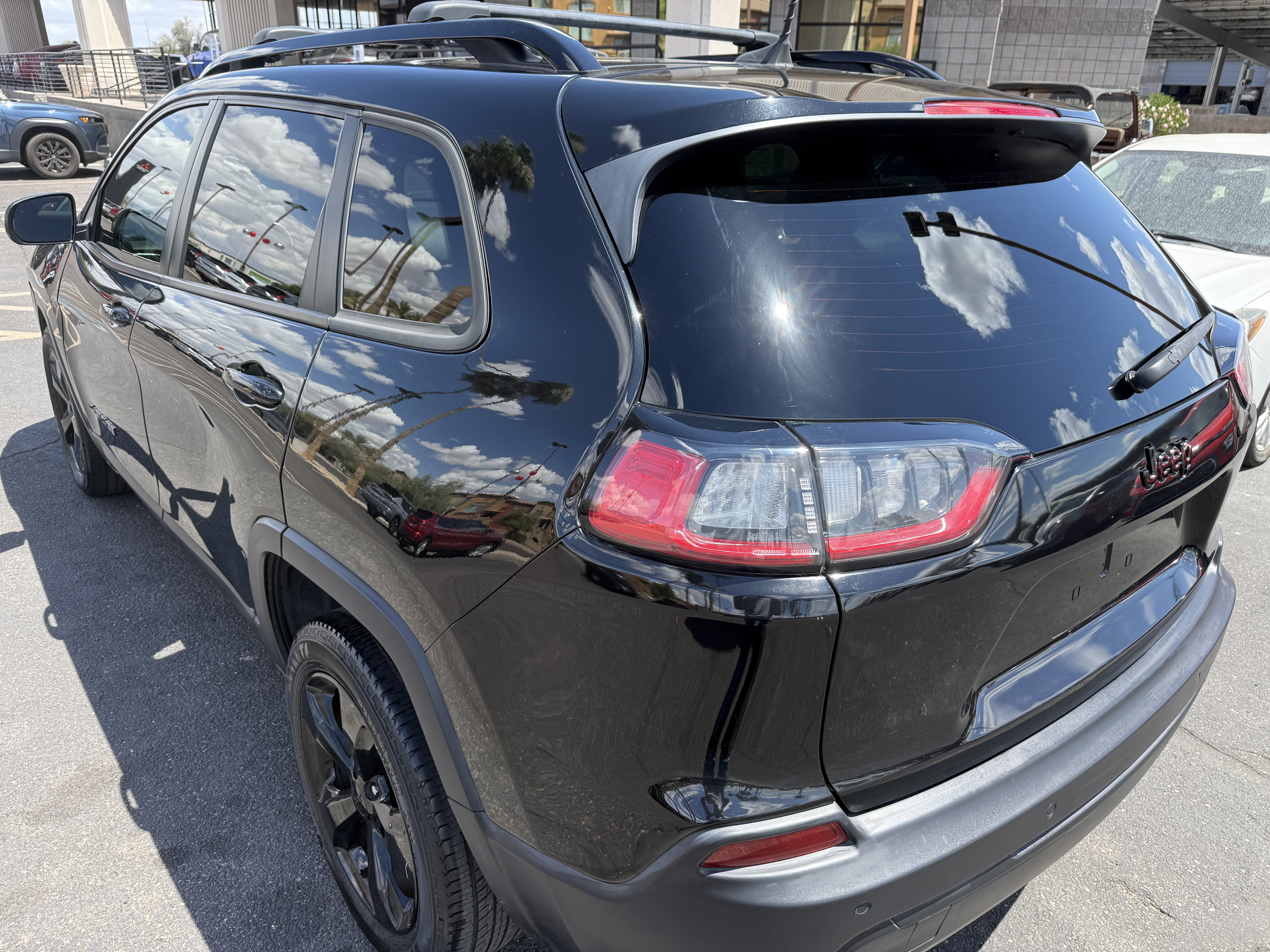 2019 Jeep Cherokee in Phoenix, AZ 85022 - 18140347 6