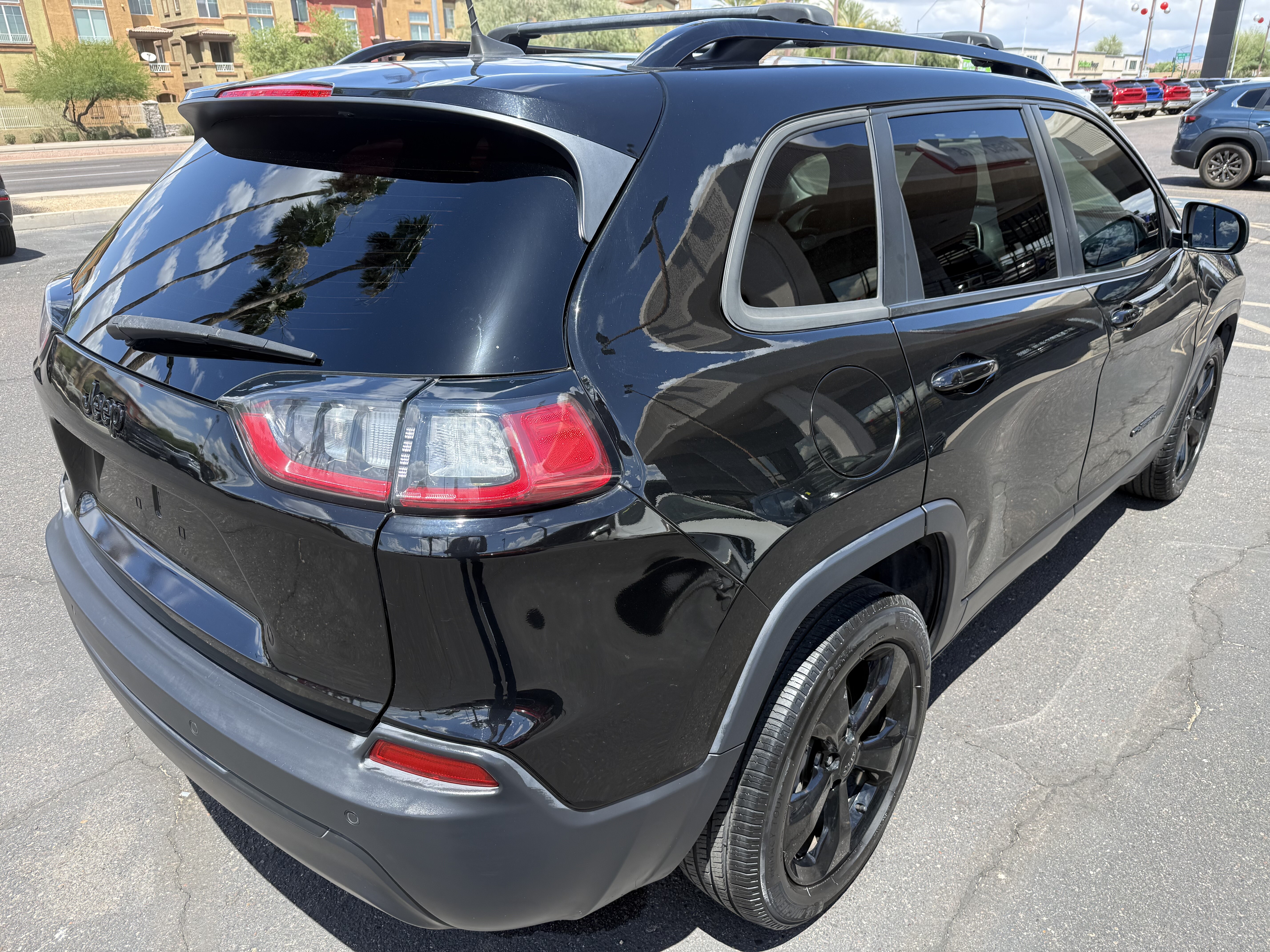 2019 Jeep Cherokee in Phoenix, AZ 85022 - 18140347 4