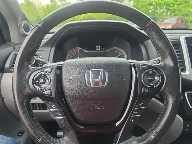 2016 Honda Pilot in Marysville, OH 43040 - 18140351 20