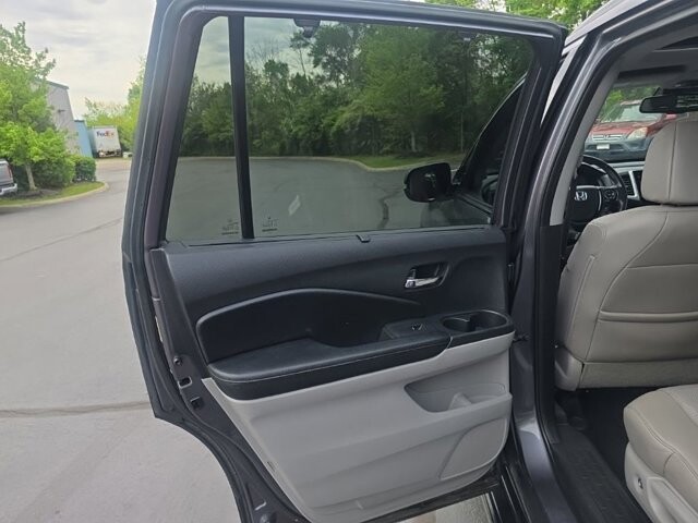 2016 Honda Pilot in Marysville, OH 43040 - 18140351 25