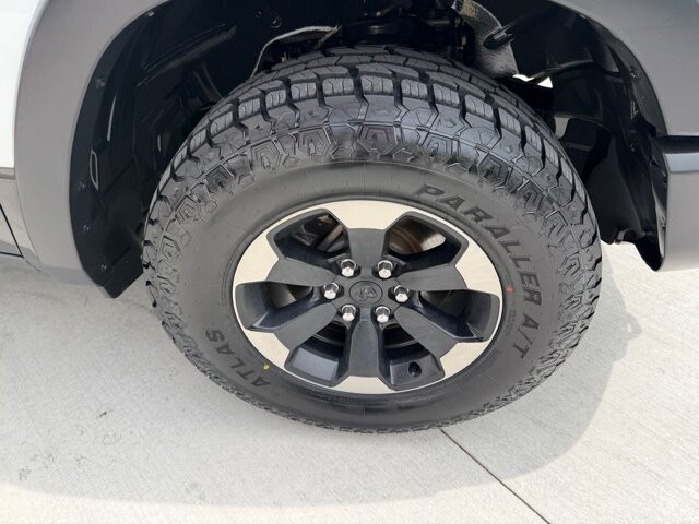 2019 RAM 1500 in Knoxville, TN 37920 - 18140353 29