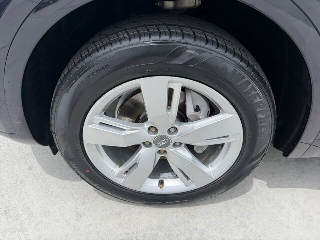 2018 Audi Q5 in Knoxville, TN 37920 - 18140354 29