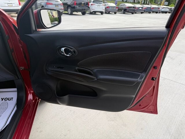 2018 Nissan Versa in Knoxville, TN 37920 - 18140355 11